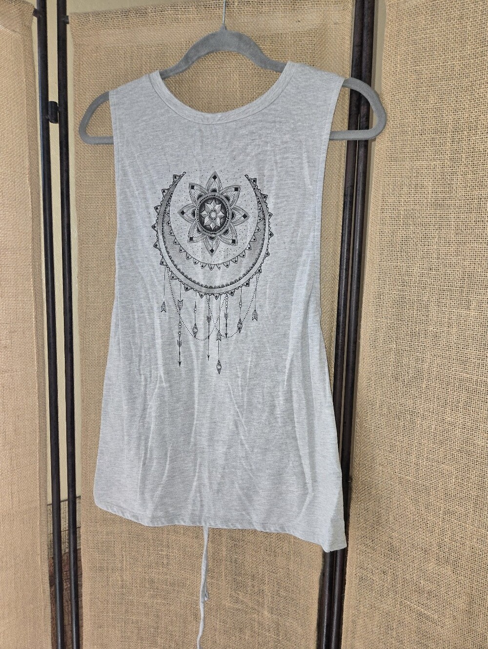 No Boundaries Gray Graphic Tank Top with Dreamcatcher Design Drawstring Back XXL